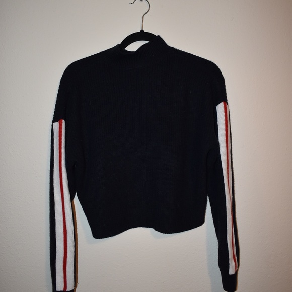 Sweater - Picture 4 of 5